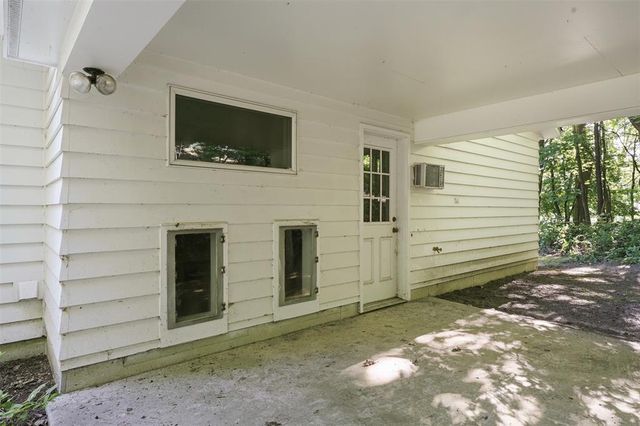 137 Canterbury Road, Eau Claire, WI 54701