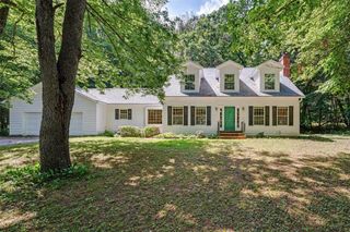 137 Canterbury Road, Eau Claire, WI 54701