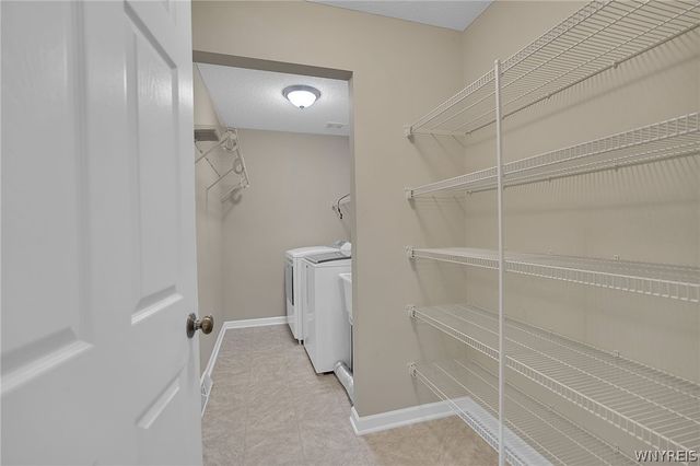 43 Caldwell Drive, West Seneca, NY 14224