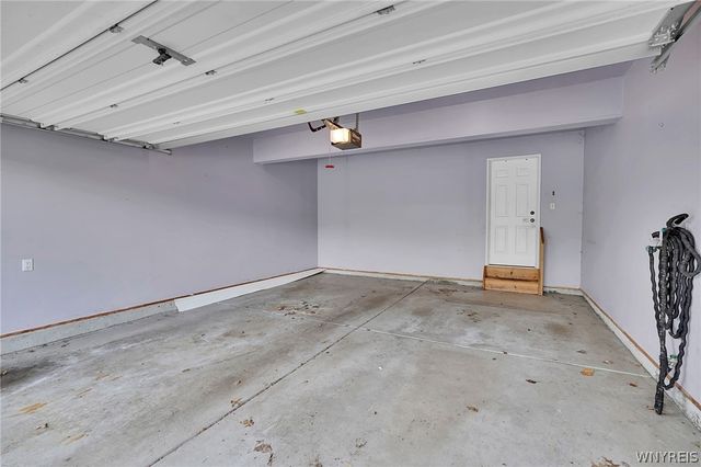 43 Caldwell Drive, West Seneca, NY 14224