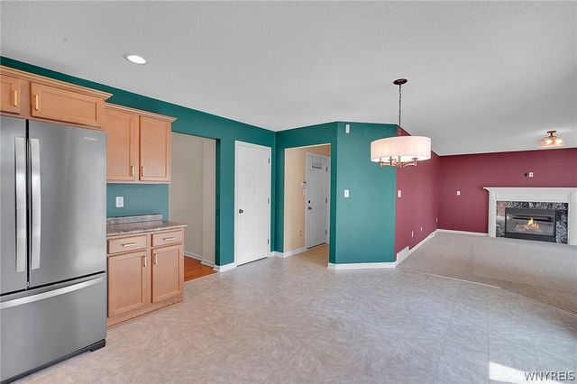 43 Caldwell Drive, West Seneca, NY 14224