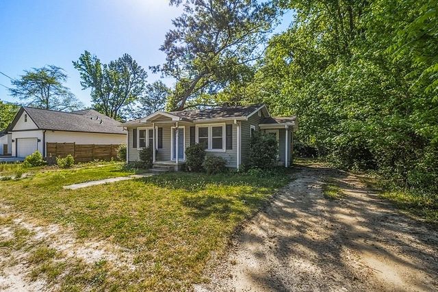 2 Kitty Lane, Taylors, SC 29687