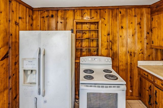 2 Kitty Lane, Taylors, SC 29687