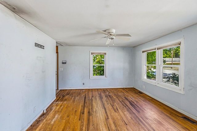 2 Kitty Lane, Taylors, SC 29687