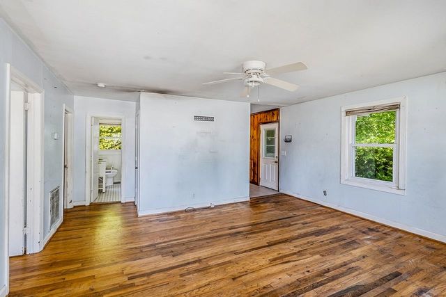 2 Kitty Lane, Taylors, SC 29687