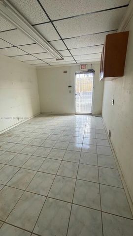 1071 E 16th St, Hialeah, FL 33010