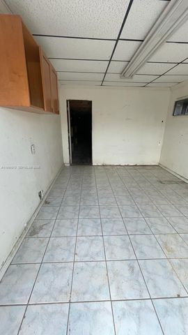 1071 E 16th St, Hialeah, FL 33010