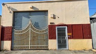 1071 E 16th St, Hialeah, FL 33010