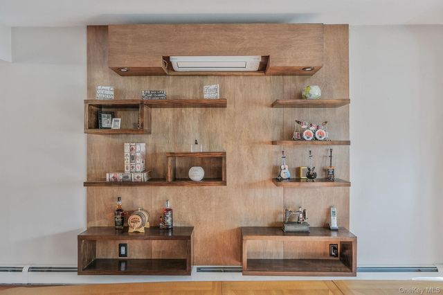 23 Foxboro Avenue, Farmingville, NY 11738