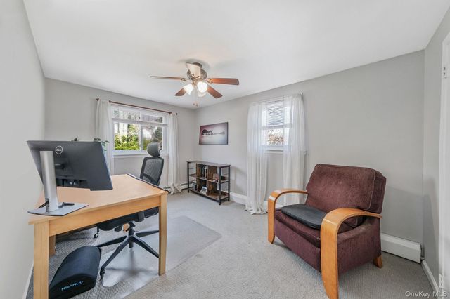 23 Foxboro Avenue, Farmingville, NY 11738