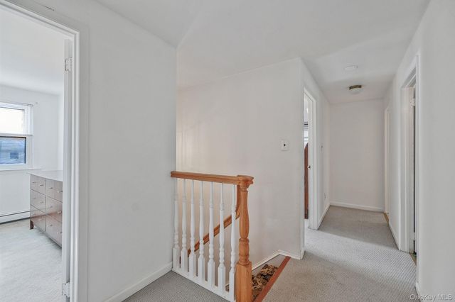 23 Foxboro Avenue, Farmingville, NY 11738