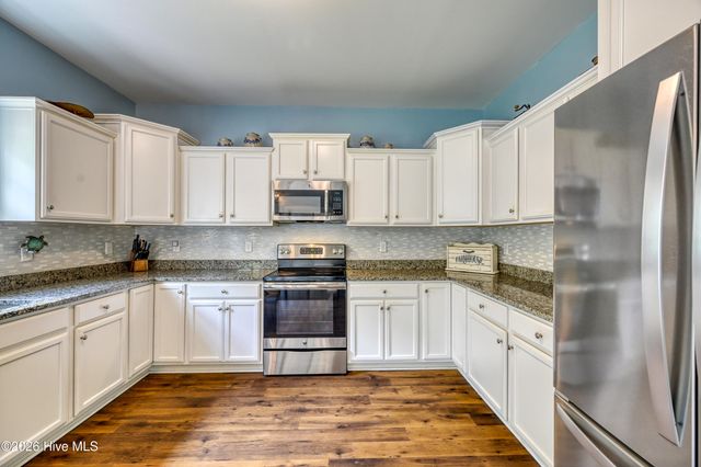 40 Thatcher Drive, Rocky Point, NC 28457