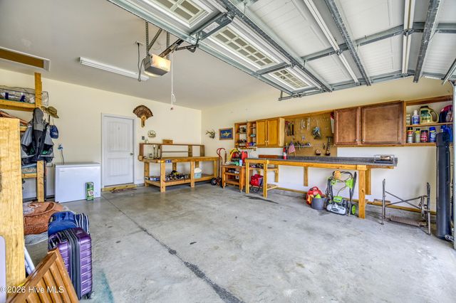 40 Thatcher Drive, Rocky Point, NC 28457