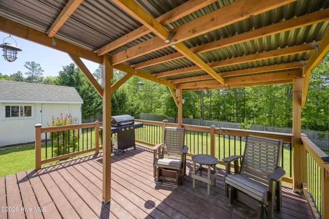 40 Thatcher Drive, Rocky Point, NC 28457