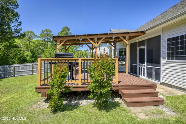 40 Thatcher Drive, Rocky Point, NC 28457