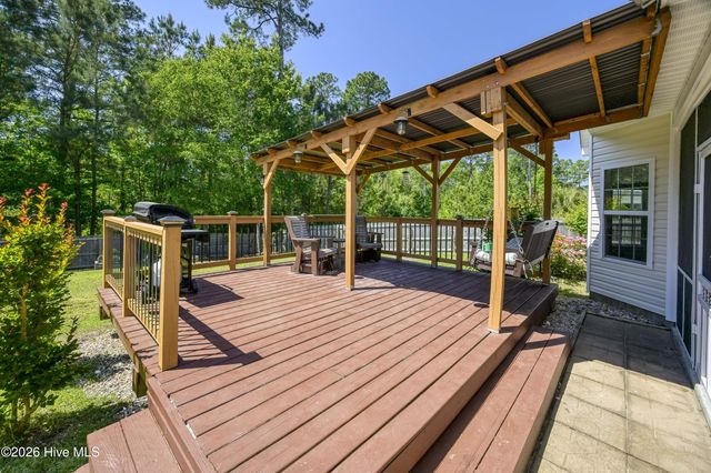 40 Thatcher Drive, Rocky Point, NC 28457