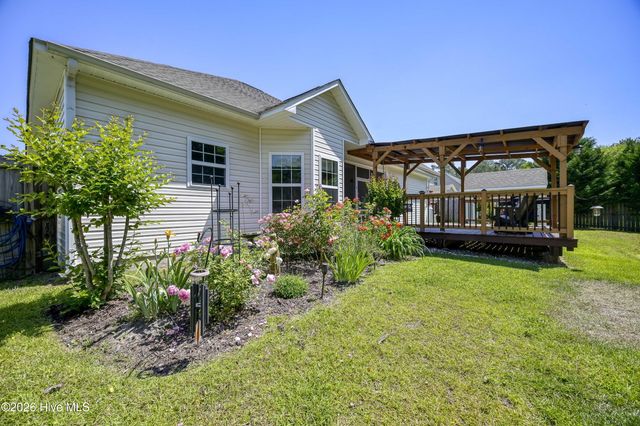 40 Thatcher Drive, Rocky Point, NC 28457