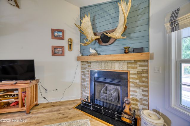 40 Thatcher Drive, Rocky Point, NC 28457
