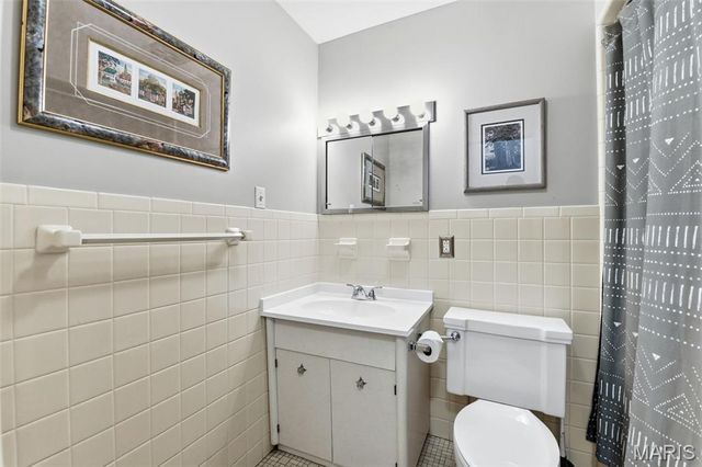 426 Darst Road, Ferguson, MO 63135