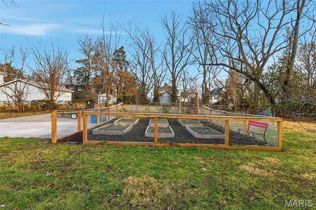 426 Darst Road, Ferguson, MO 63135