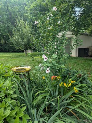 426 Darst Road, Ferguson, MO 63135