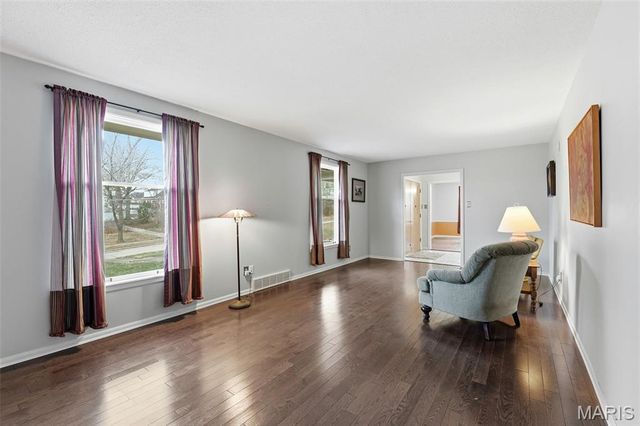 426 Darst Road, Ferguson, MO 63135