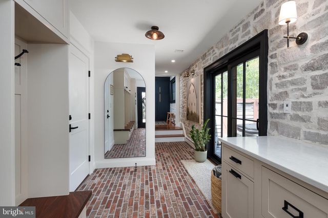 16 ALTA VISTA DR, Princeton, NJ 08540