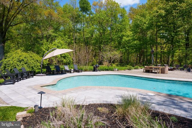 16 ALTA VISTA DR, Princeton, NJ 08540