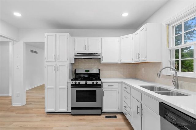 3456 Trooper Ridge NW, Acworth, GA 30101