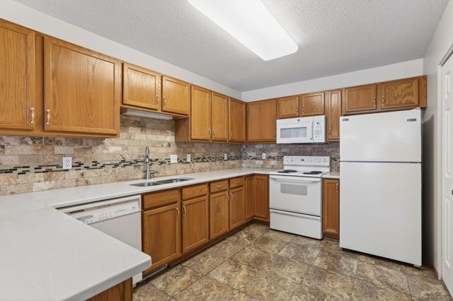 4833 31st Avenue NW, Rochester, MN 55901