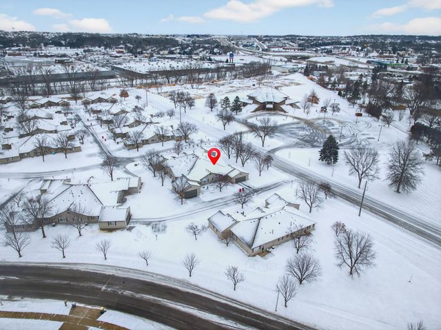 4833 31st Avenue NW, Rochester, MN 55901