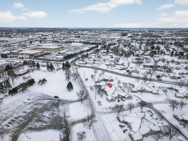 4833 31st Avenue NW, Rochester, MN 55901