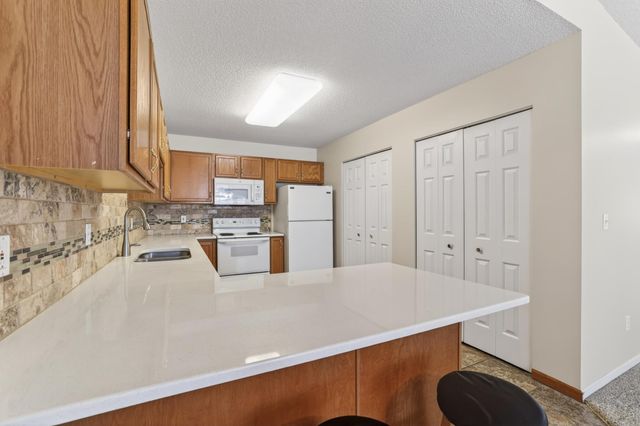 4833 31st Avenue NW, Rochester, MN 55901