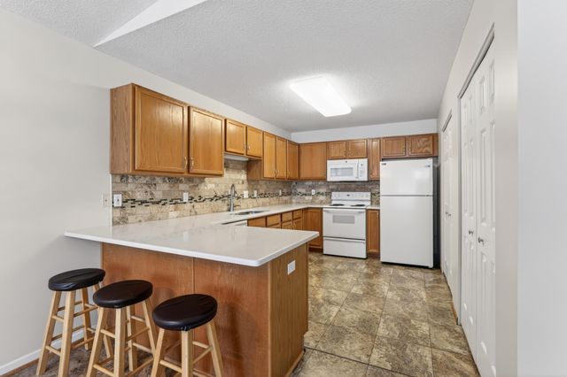 4833 31st Avenue NW, Rochester, MN 55901