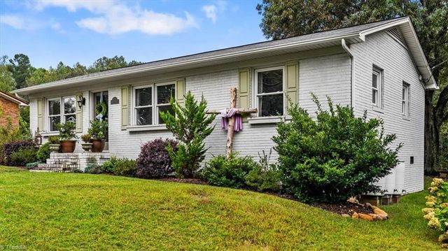 4727 Meadowbrook Drive, Trinity, NC 27370