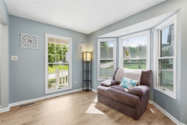149 Stonewood Dr, Bethel Park, PA 15102