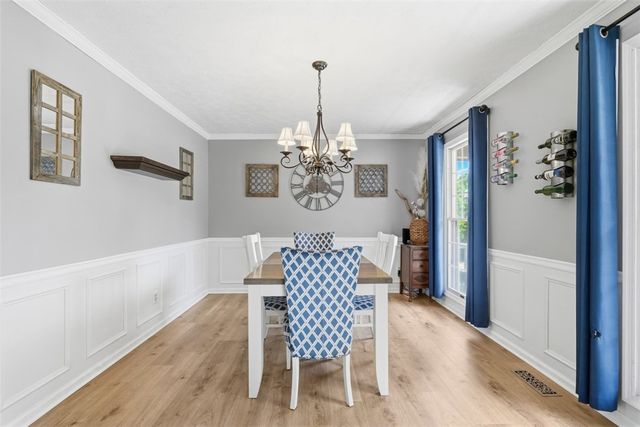 149 Stonewood Dr, Bethel Park, PA 15102