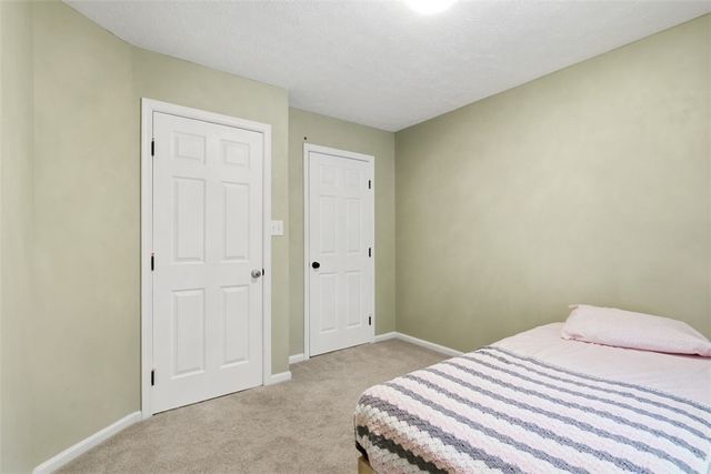 149 Stonewood Dr, Bethel Park, PA 15102
