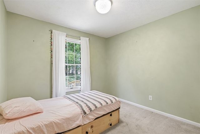 149 Stonewood Dr, Bethel Park, PA 15102