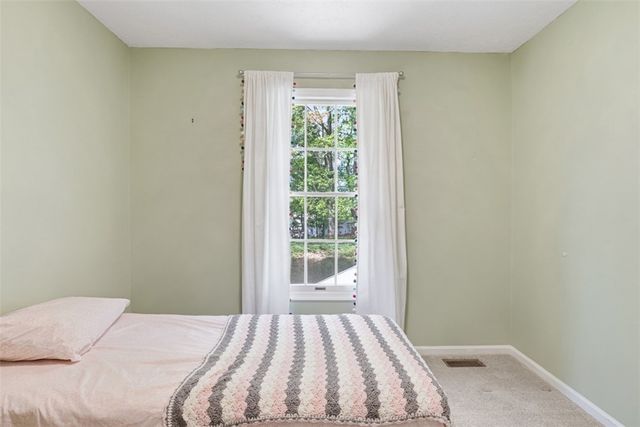 149 Stonewood Dr, Bethel Park, PA 15102
