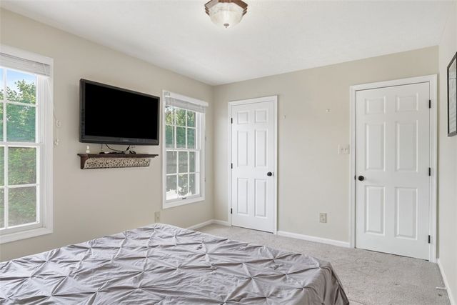 149 Stonewood Dr, Bethel Park, PA 15102