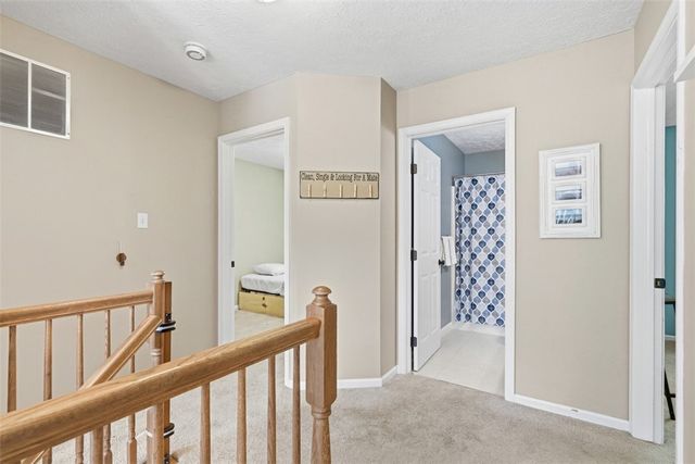 149 Stonewood Dr, Bethel Park, PA 15102