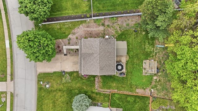149 Stonewood Dr, Bethel Park, PA 15102