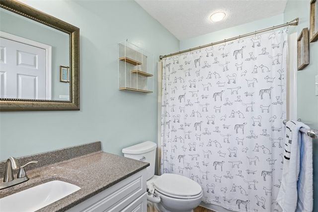 149 Stonewood Dr, Bethel Park, PA 15102