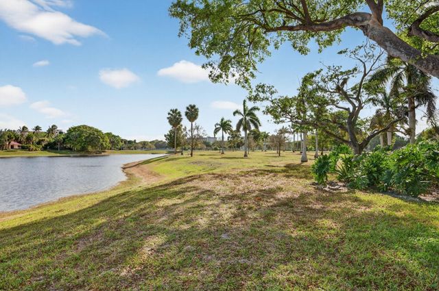 3200 N Course Lane 116, Pompano Beach, FL 33069