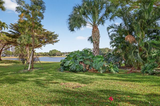 3200 N Course Lane 116, Pompano Beach, FL 33069