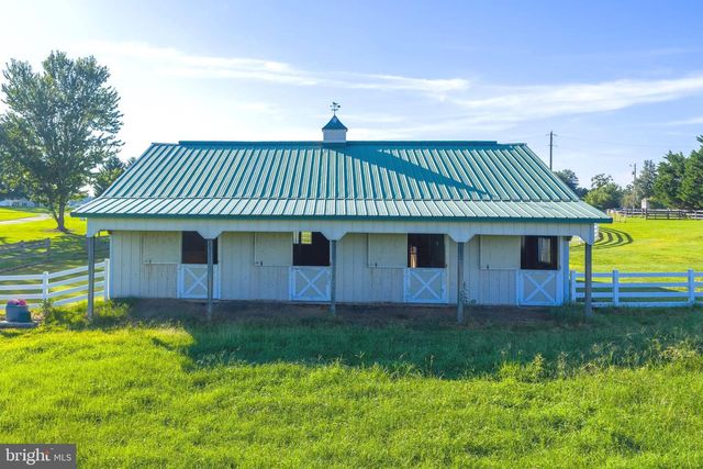 27472 STRAWBERRY HILL RD, Rhoadesville, VA 22542