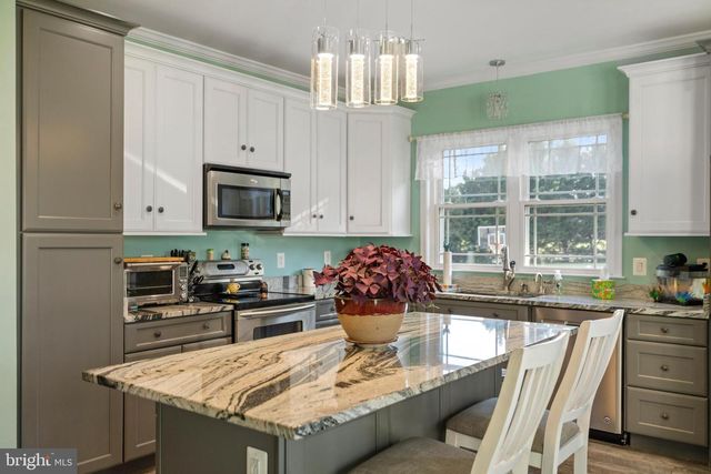 27472 STRAWBERRY HILL RD, Rhoadesville, VA 22542