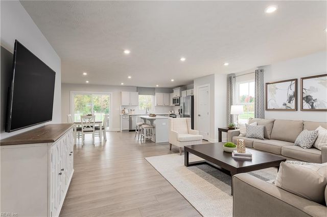 121 Tuscorora LN, Moyock, NC 27958