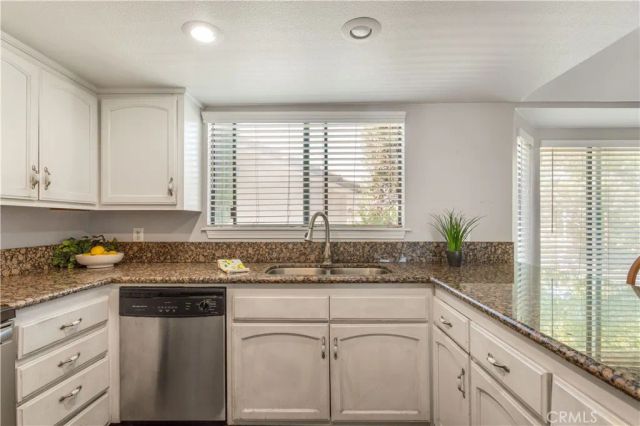 22741 Cascade, Canyon Lake, CA 92587